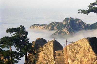 黄山十大名峰排行榜(黄山十大名峰)插图1