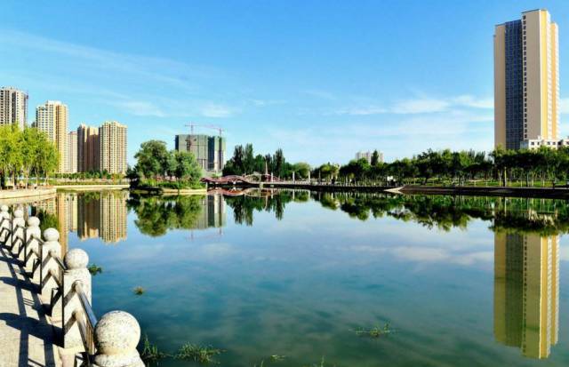 新疆十大城市排行榜(2023年新疆十大城市排行榜)插图1