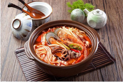 中国餐饮加盟 排行榜(中国餐饮品牌排行榜前十名)插图1