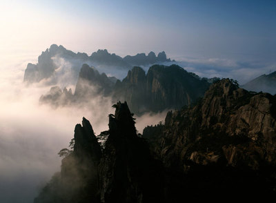 世界最美十大名山排行榜(江西十大最美名山)插图2