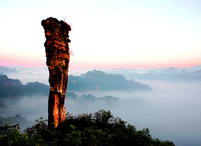 世界十大危险山峰排行榜图片(贺州十大山峰排行榜)插图