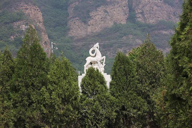 山东省十大广场排行榜(山东省十大名山排行榜)插图1