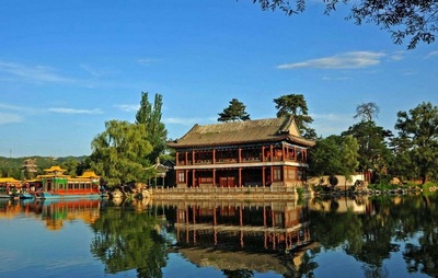 十大行业媒体公司排行榜(中国十大行业薪资排行榜)插图1