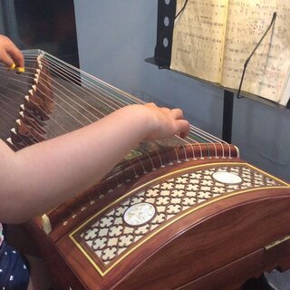 十大经典筝曲排行榜(十大经典英文歌曲排行榜)插图2