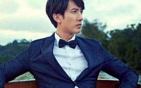 十大出轨男明星排行榜(中国十大男明星人气排行榜)