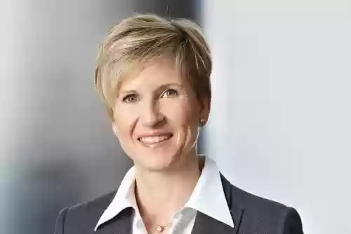 世界十大女商人(女人的十大奢侈品牌)插图10