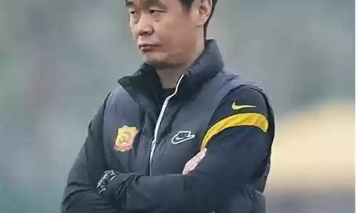 李霄鹏预备队阵容搭配插图