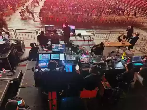 强大后台阵容插图1