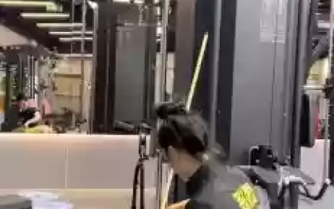 健身房美女教练阵容搭配