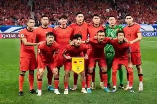 国足战斗阵容插图1