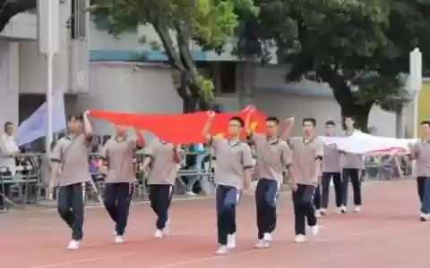 摇旗方队阵容_1