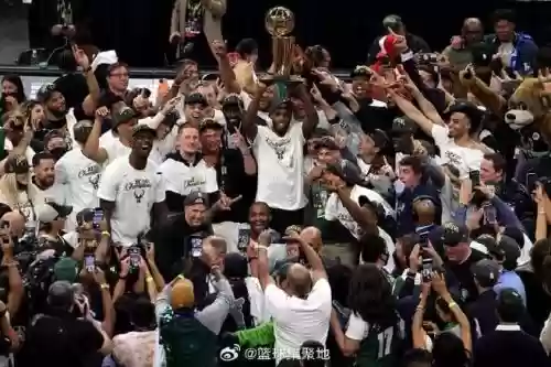 雄鹿21阵容_1插图1 雄鹿21阵容_1插图1