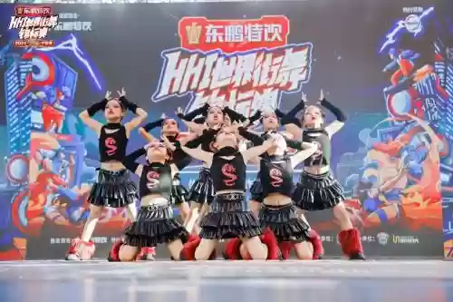 齐舞阵容搭配，齐舞团前端有多厉害插图