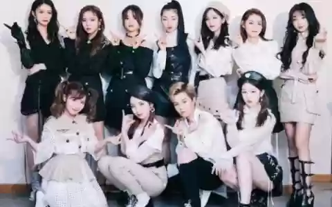 新老火箭少女搭配阵容，新老火箭少女搭配阵容图片