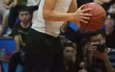 这是灌篮4阵容搭配，这就是灌篮4职业球员